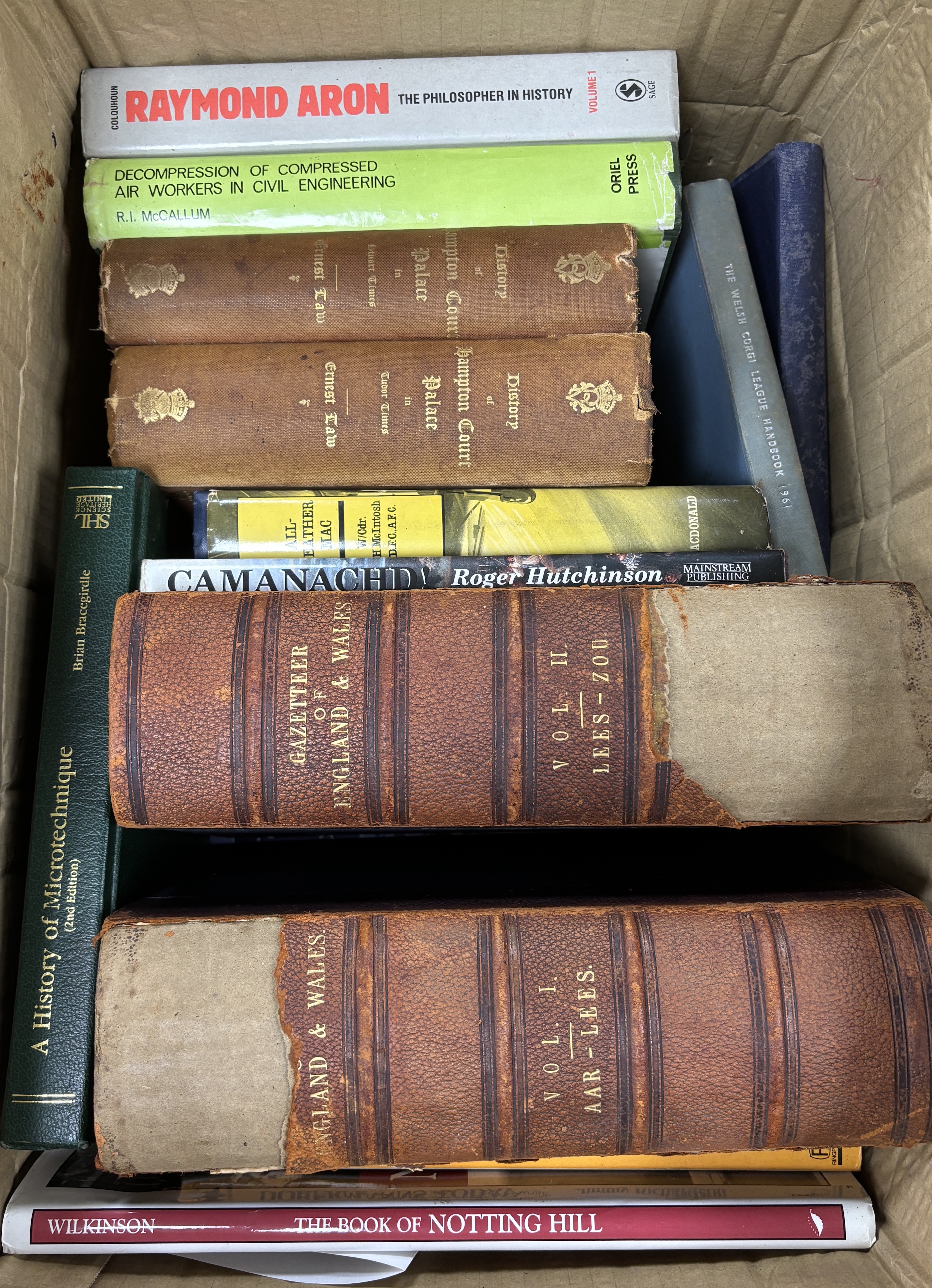 Miscellaneous Books - older and newer, includes some 10 (modern) on golf clubs history (35)